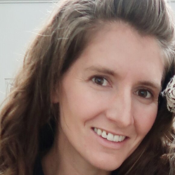 Meet your Posher, Audrey - Picture 1 of 1